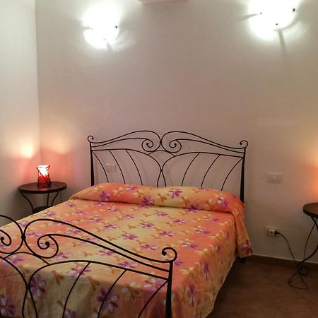Appartamenti Le Gemme Palau Chambre photo
